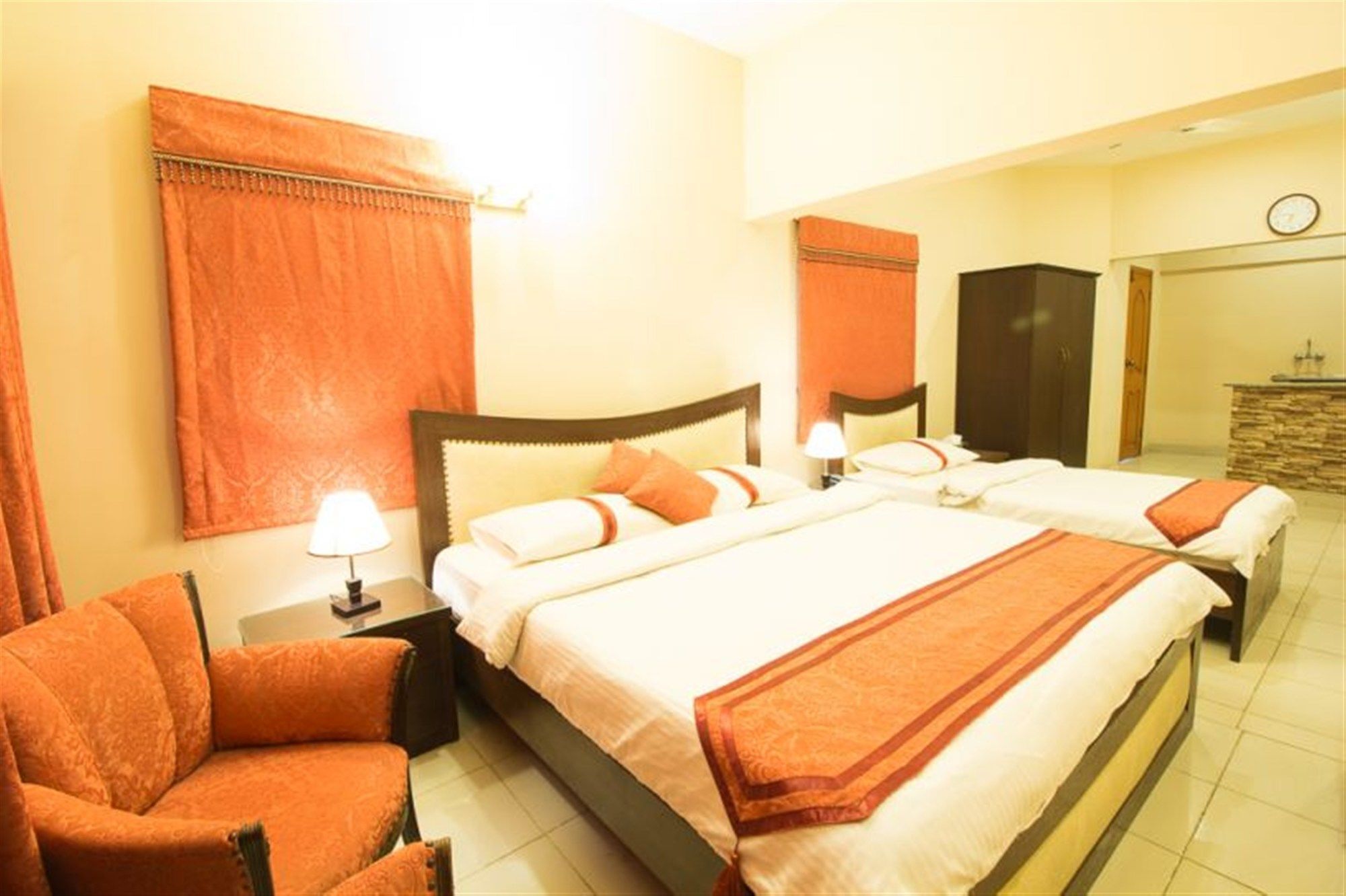 Royal Inn Hotel Karachi Exterior foto