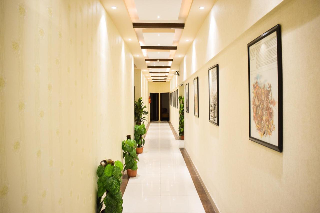 Royal Inn Hotel Karachi Exterior foto